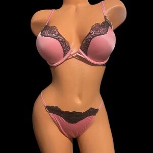 Victorias Secret Very Sexy Bombshell Add-2-Cups Bra & V string Set Pink 32D / M